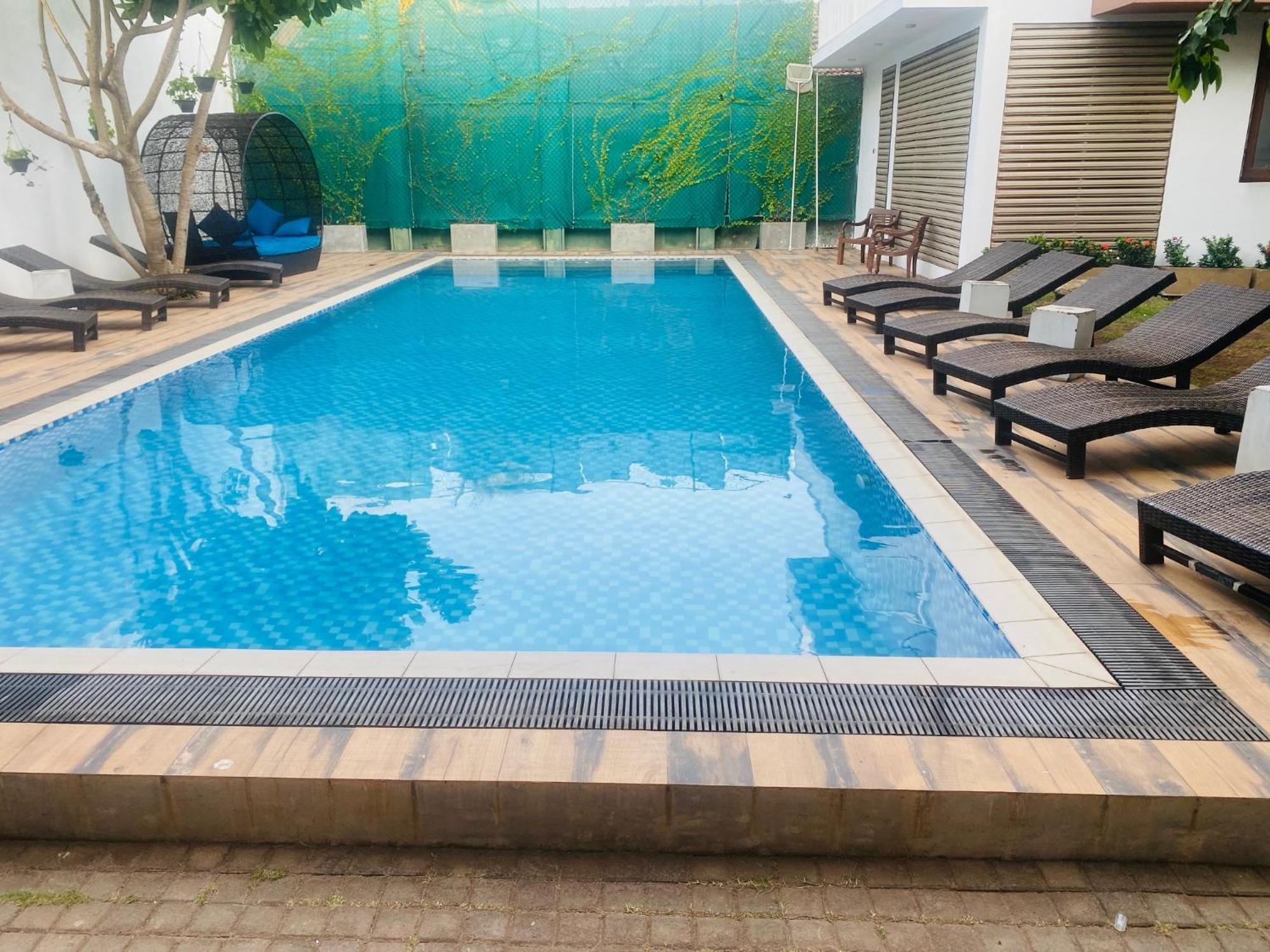 Hotel Cloud 9 Negombo Zewnętrze zdjęcie